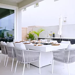 Gin 90 Dining - Clement Twins